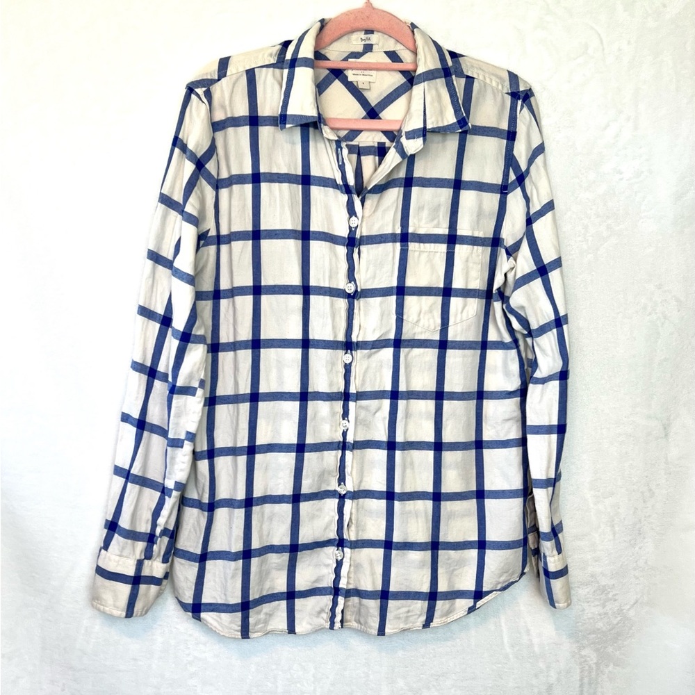 ⭐️ 3/$25 SALE J Crew Button Down Boyfriend Fit Women’s Shirt
